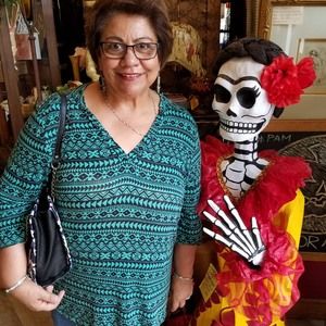 Meet your Posher, Juanita